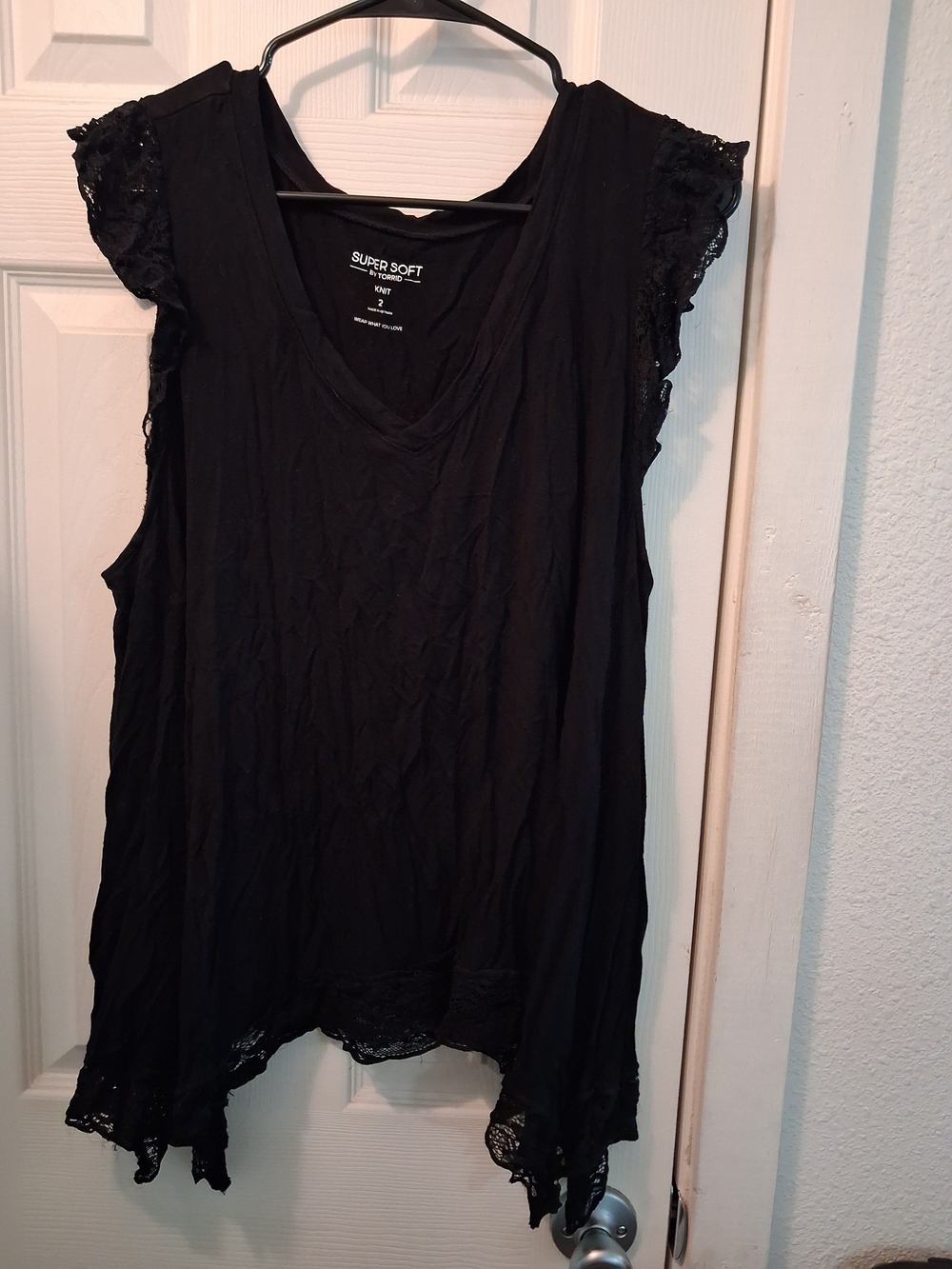torrid Black V-Neck Lace Sleeve & Hem Tank